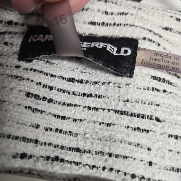 Karl Lagerfeld Black and White Tweed Blazer with Tailored Silhouette 16 - Picture 5 of 6